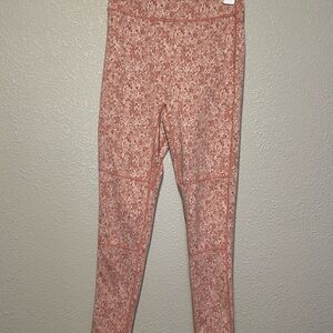 GYMSHARK Fleur Textured Leggings in Pink